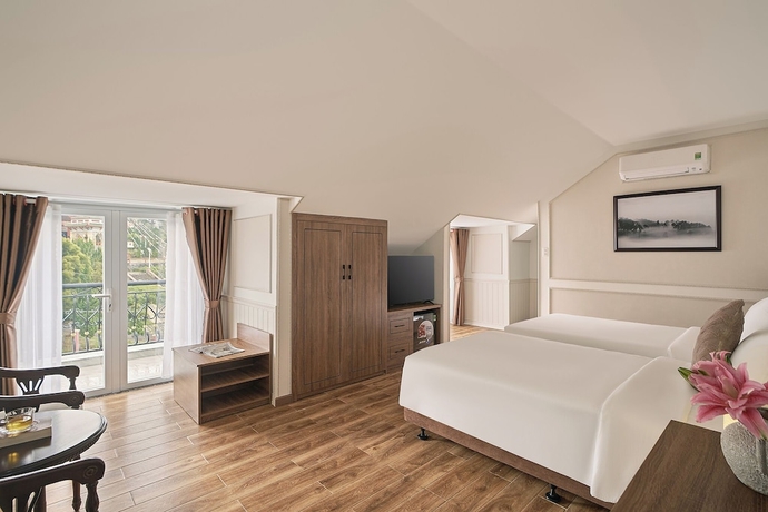 Imagen de la habitación del Hotel Hill Side Town. Foto 10