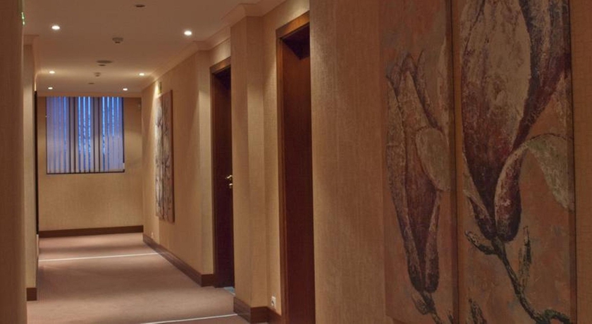 Imagen de los interiores del Hotel Hill, Sofia. Foto 12