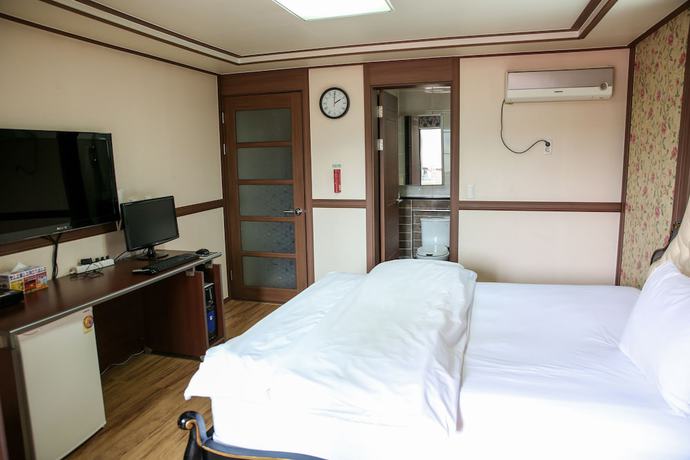 Imagen de la habitación del Hotel Hill Stay Residence. Foto 7