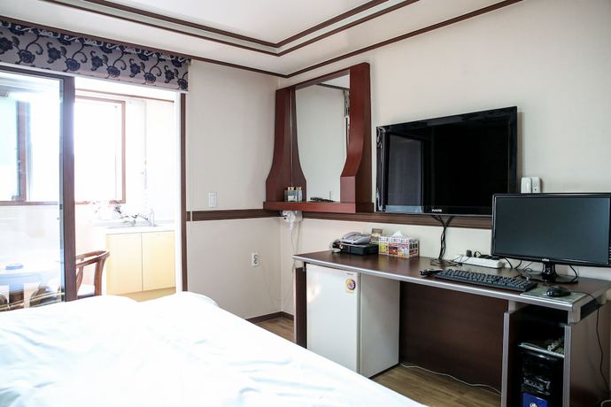 Imagen de la habitación del Hotel Hill Stay Residence. Foto 14