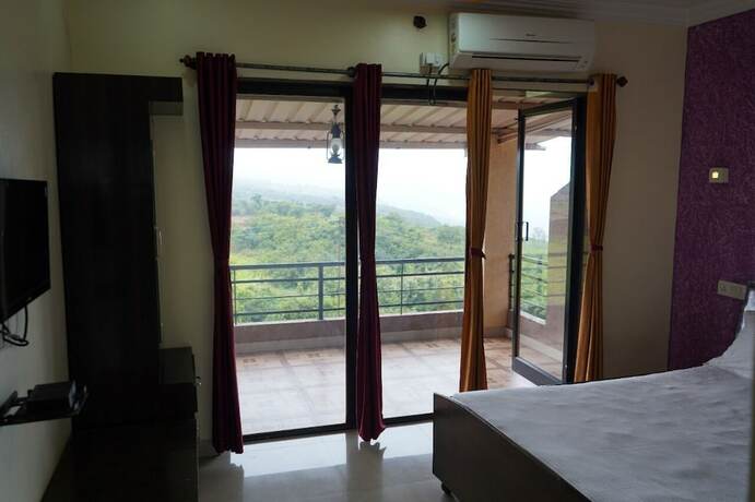 Imagen general del Hotel Hill Top Heaven. Foto 6