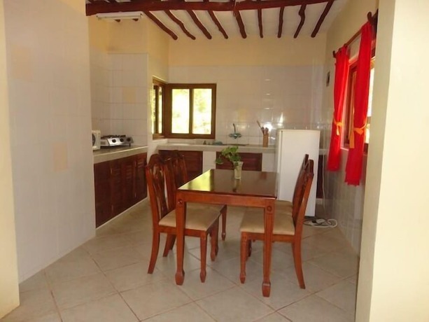 Imagen de la habitación del Hotel HillPark - Tiwi Beach. Foto 11