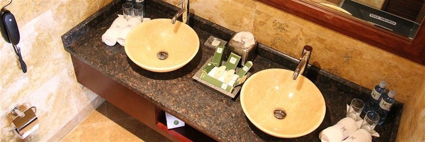 Imagen de la habitación del Hotel Hillary Nature Resort Spa. Foto 8