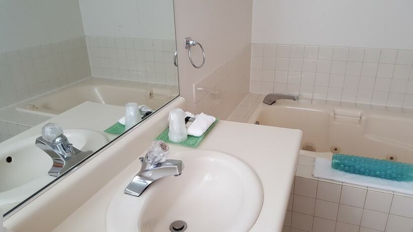 Imagen de la habitación del Hotel Hillcrest Inn, Seaside. Foto 17