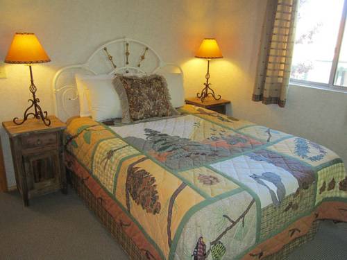 Imagen de la habitación del Hotel Hillcrest Lodge. Foto 12