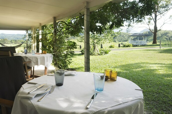 Imagen del bar/restaurante del Hotel Hillcrest Mountain View Retreat. Foto 16