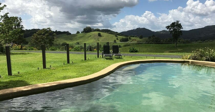 Imagen de la piscina del Hotel Hillcrest Mountain View Retreat. Foto 33