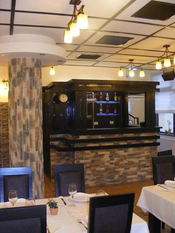 Imagen del bar/restaurante del Hotel Hillden Lodge Aand Restaurant. Foto 3