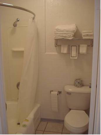 Imagen de la habitación del Hotel Hills Inn. Foto 5