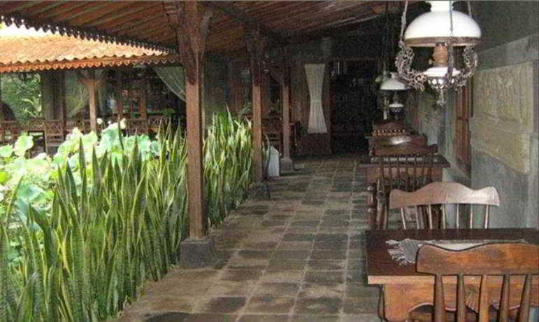 Imagen de los exteriores del Hotel Hills Joglo Villa. Foto 9