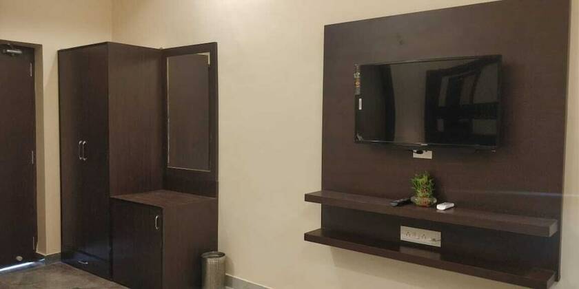 Imagen general del Hotel Hills Paradise Inn. Foto 18