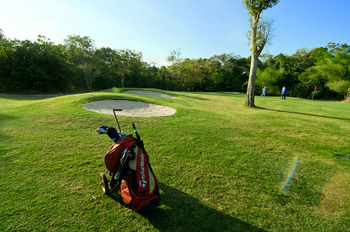 Imagen de los interiores del Hotel Hillside Country Home Golf And Resort. Foto 15
