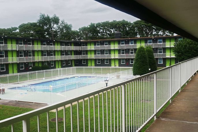 Imagen de la piscina del Hotel Hillside Crossing Nashville. Foto 22