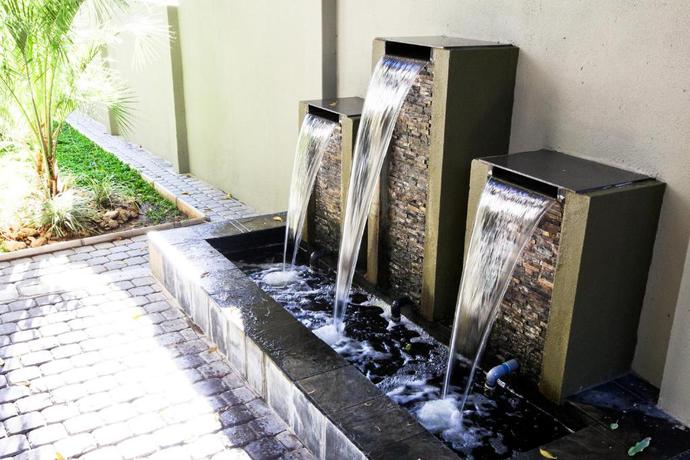 Imagen de los exteriores del Hotel Hillside Executive Accommodation. Foto 8