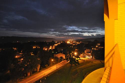Imagen general del Hotel Hillside Inn. Foto 1