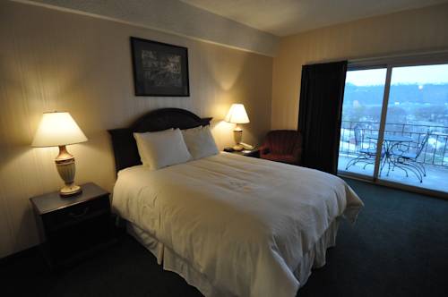 Imagen de la habitación del Hotel Hillside Inn. Foto 9