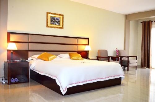 Imagen general del Hotel Hillside Plaza. Foto 1