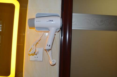 Imagen de la habitación del Hotel Hillside Plaza. Foto 5