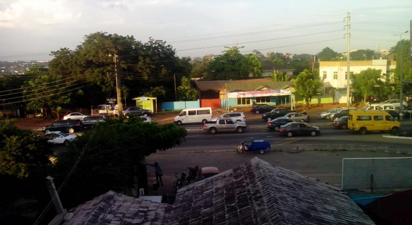 Imagen general del Hotel Hilltop, Accra. Foto 2