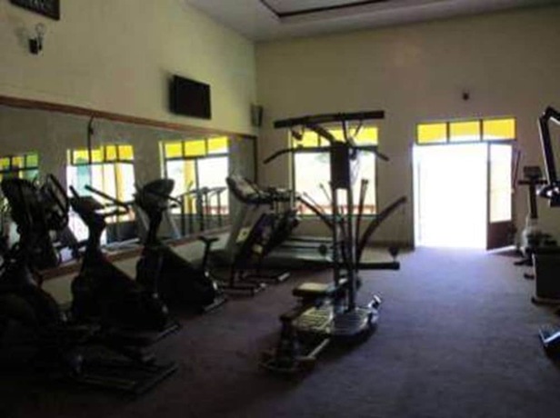 Imagen de los interiores del Hotel Hilltop Country Club. Foto 19