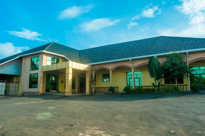 Imagen general del Hotel Hilltop Country Club. Foto 3