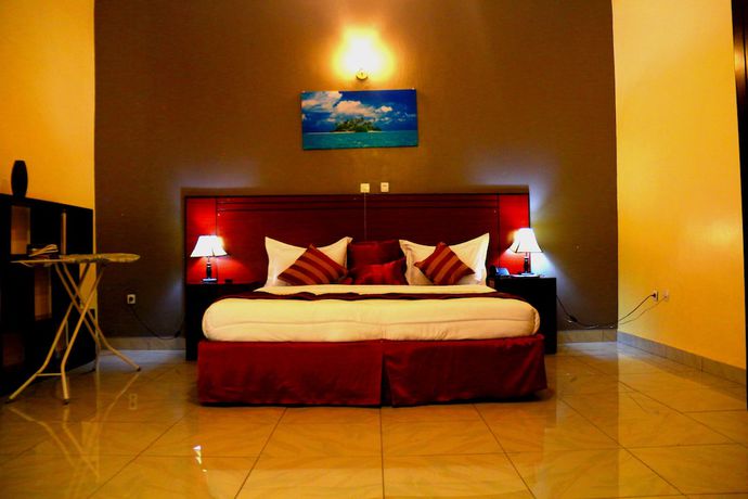 Imagen de la habitación del Hotel Hilltop Country Club. Foto 14