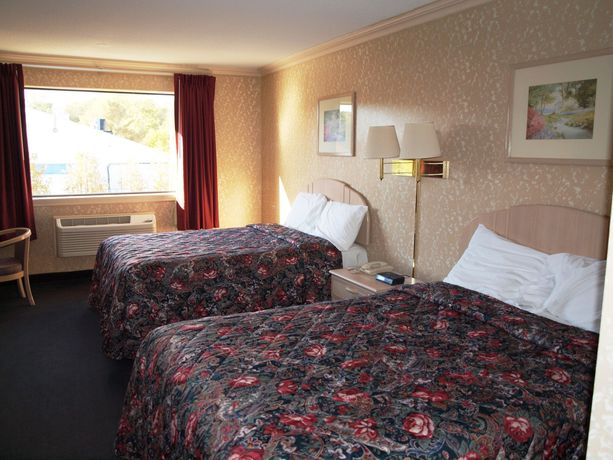 Imagen de la habitación del Hotel Hilltop Express Inn. Foto 6