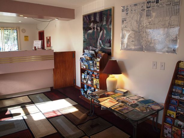 Imagen de la habitación del Hotel Hilltop Express Inn. Foto 11