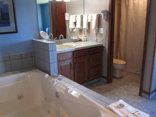 Imagen de la habitación del Hotel Hilltop Inn, Broomfield. Foto 12