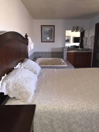 Imagen de la habitación del Hotel Hilltop Inn, Broomfield. Foto 15