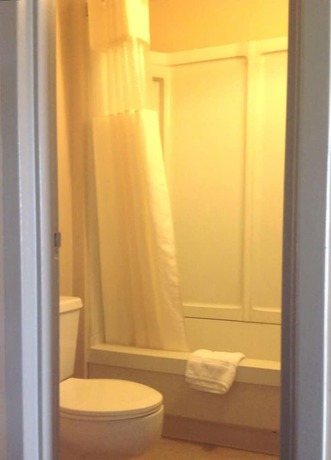 Imagen de la habitación del Hotel Hilltop Inn, Pittsburgh. Foto 9