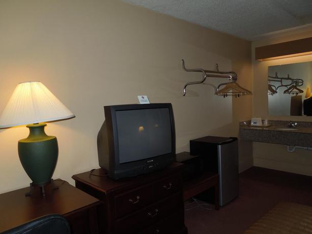 Imagen de la habitación del Hotel Hilltop Inn, Pittsburgh. Foto 11