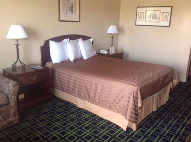 Imagen de la habitación del Hotel Hilltop Inn, Pittsburgh. Foto 13