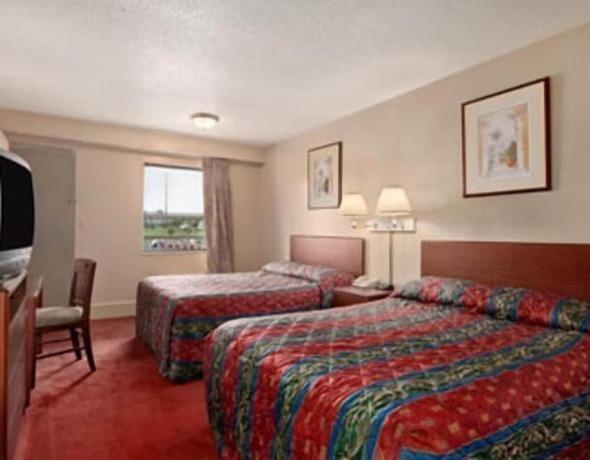 Imagen de la habitación del Hotel Hilltop Inn, Pittsburgh. Foto 16