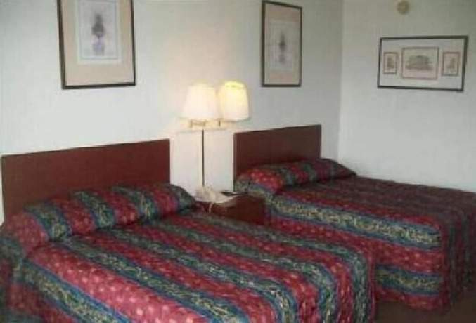 Imagen de la habitación del Hotel Hilltop Inn, Pittsburgh. Foto 18