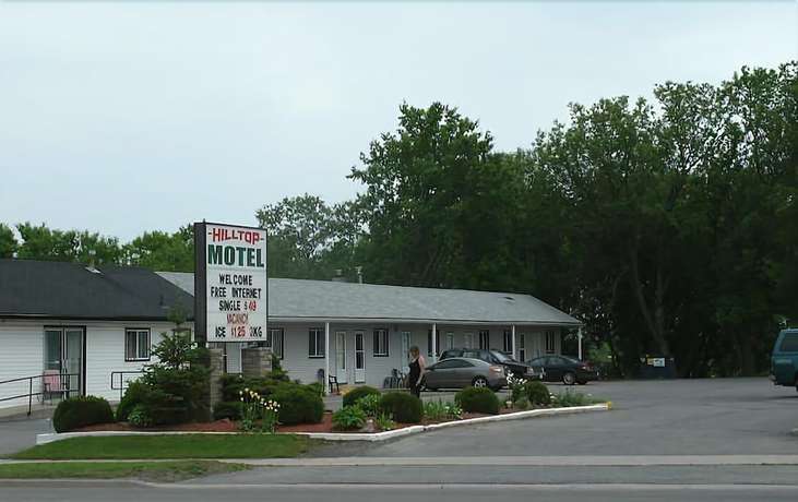 Imagen de los exteriores del Hotel Hilltop Motel. Foto 10