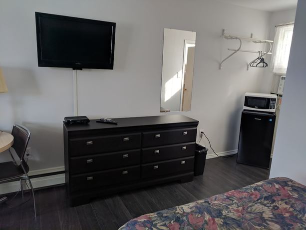 Imagen de la habitación del Hotel Hilltop Motel. Foto 8