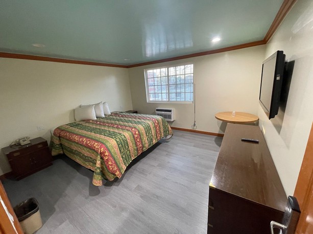 Imagen de la habitación del Hotel Hilltop Motor Inn. Foto 2