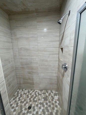 Imagen de la habitación del Hotel Hilltop Motor Inn. Foto 9
