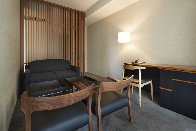 Imagen de la habitación del Hotel Hilltop Resort Fukuoka. Foto 9