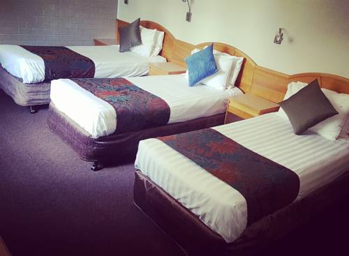 Imagen de la habitación del Hotel Hilltops Retreat Motor Inn, Young. Foto 6