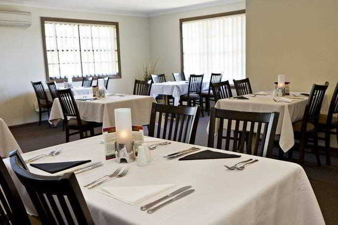 Imagen general del Hotel Hilltops Retreat Motor Inn, Young. Foto 8