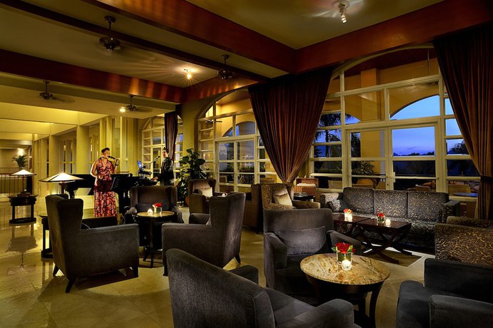 Imagen del bar/restaurante del Hotel Hillview Golf. Foto 4