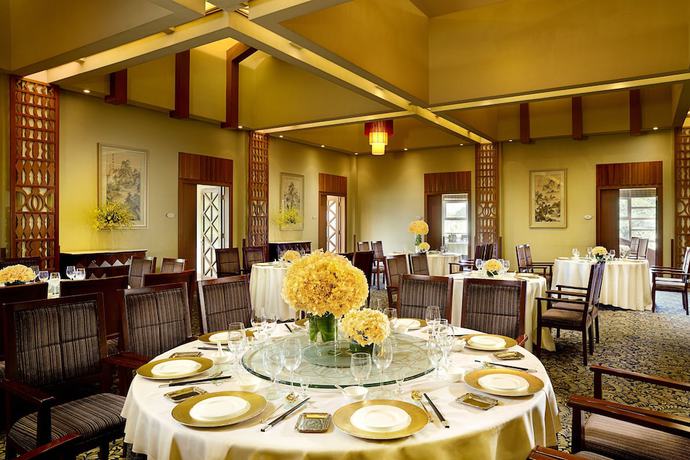 Imagen del bar/restaurante del Hotel Hillview Golf. Foto 5
