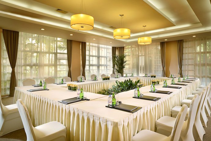 Imagen de los interiores del Hotel Hillview Golf. Foto 18