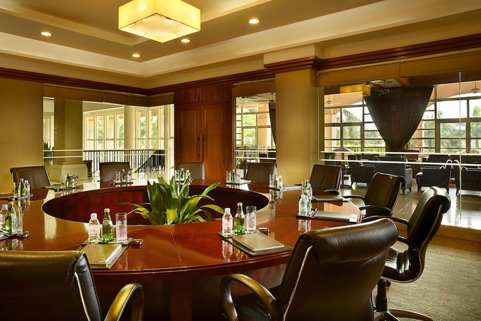 Imagen de los interiores del Hotel Hillview Golf. Foto 19