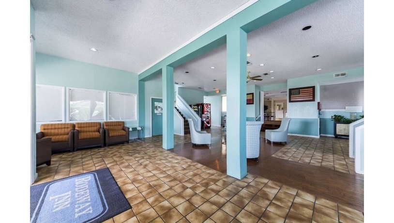 Imagen de los interiores del Hotel Hillview Inn. Foto 15