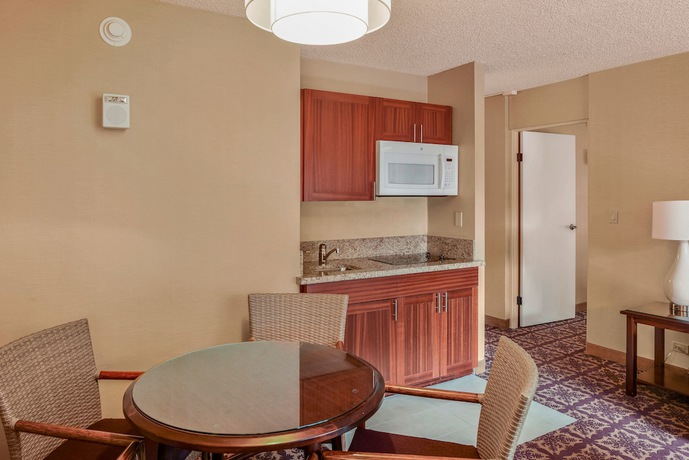 Imagen de la habitación del Hotel Hilo Hawaiian Hotel, Trademark Collection by Wyndham. Foto 8