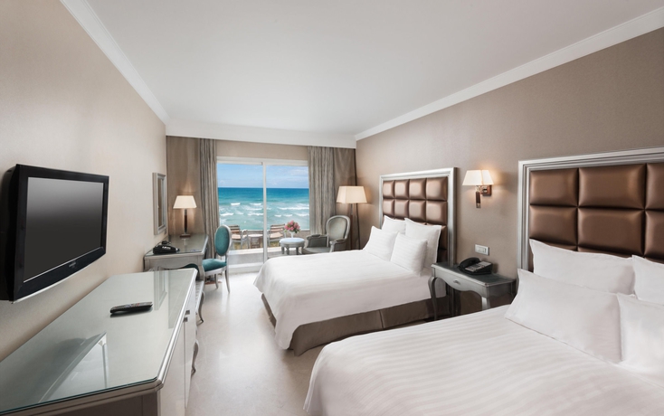 Imagen de la habitación del Hotel Hilton Alexandria Corniche. Foto 8