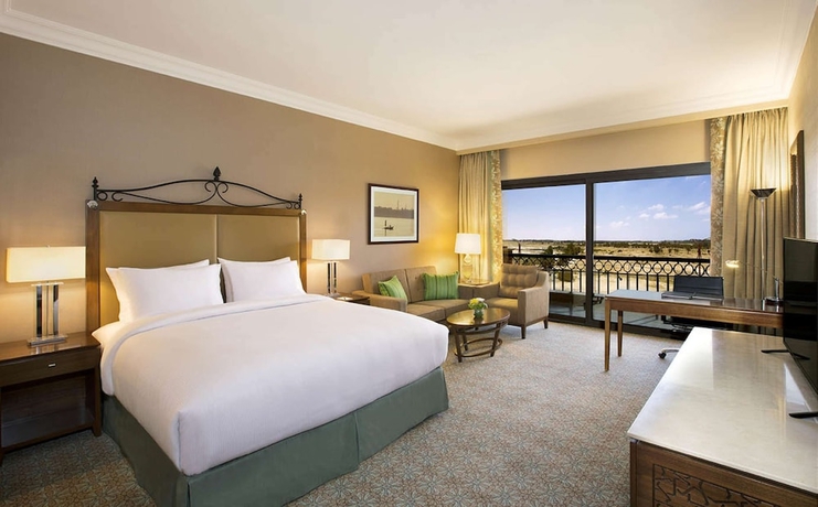 Imagen de la habitación del Hotel Hilton Alexandria King's Ranch. Foto 5